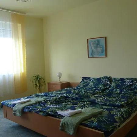 Apartment Labdarozsa Apartmanhouse Fonyód