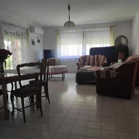 Labdarozsa Apartmanhouse Apartmán