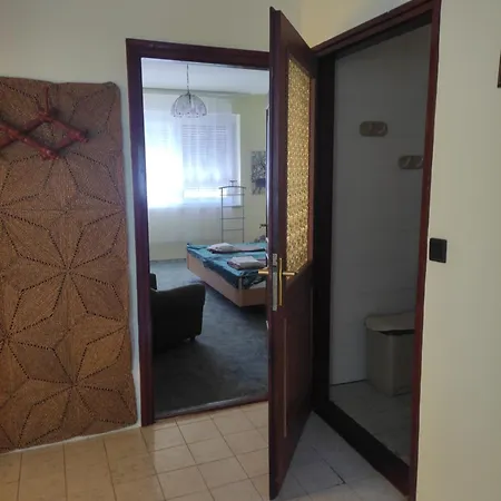 Lejlighed Labdarozsa Apartmanhouse *