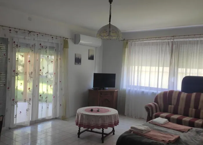 Appartamento Labdarozsa Apartmanhouse